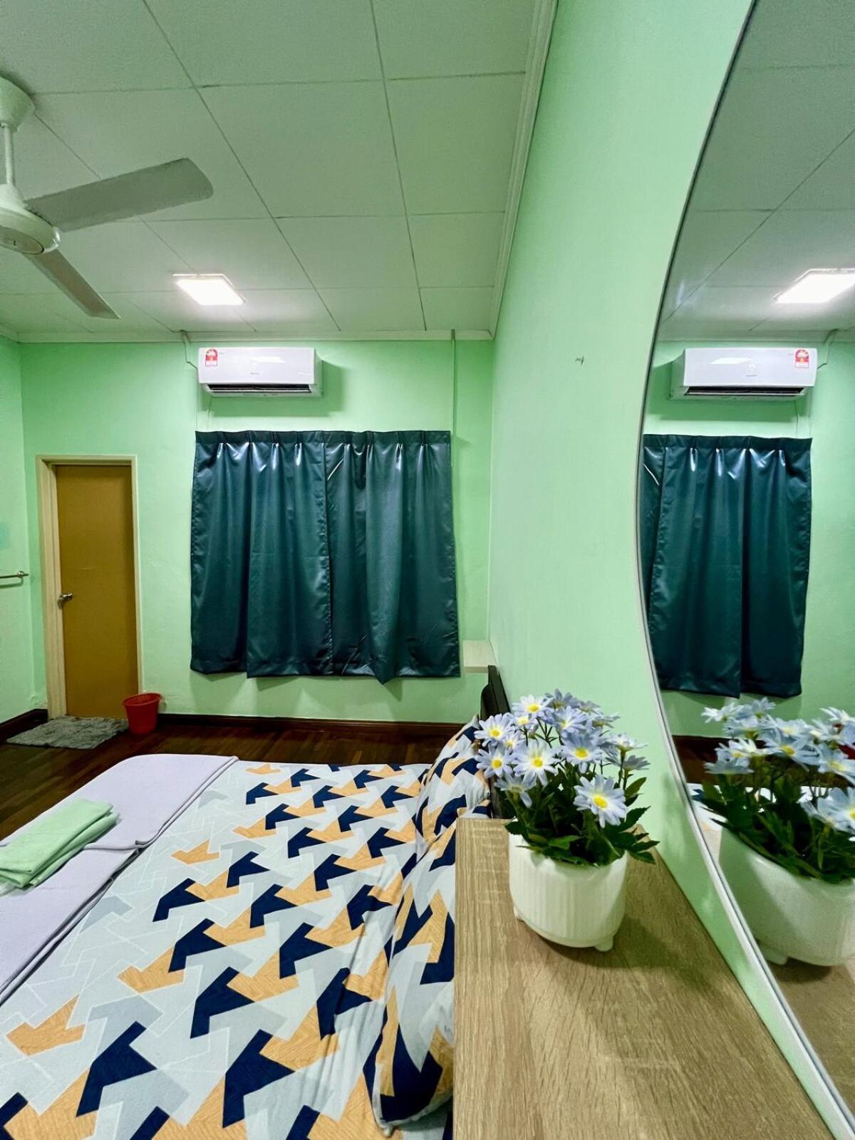 Rini Utama Homestay Skudai Exterior photo