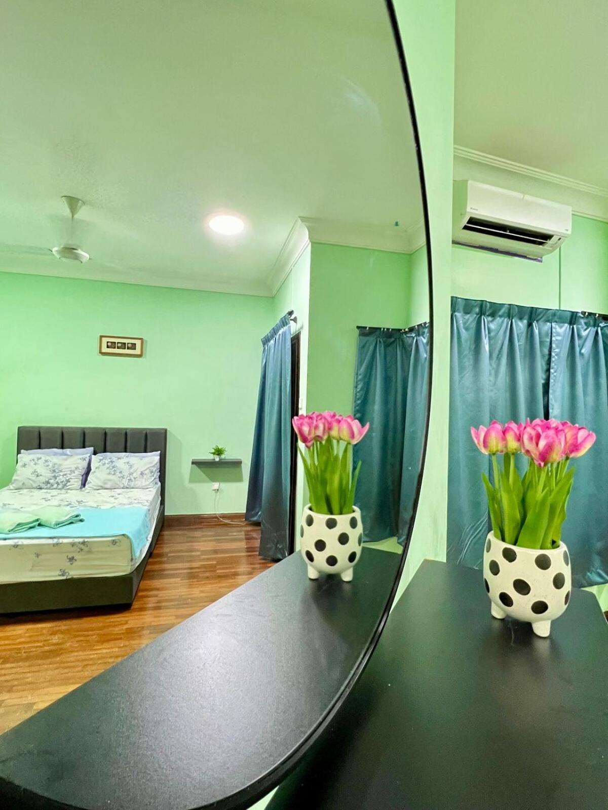 Rini Utama Homestay Skudai Exterior photo