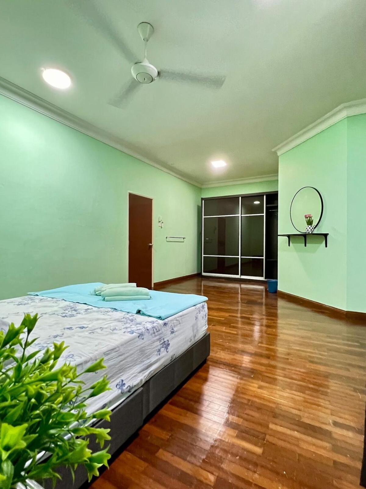 Rini Utama Homestay Skudai Exterior photo